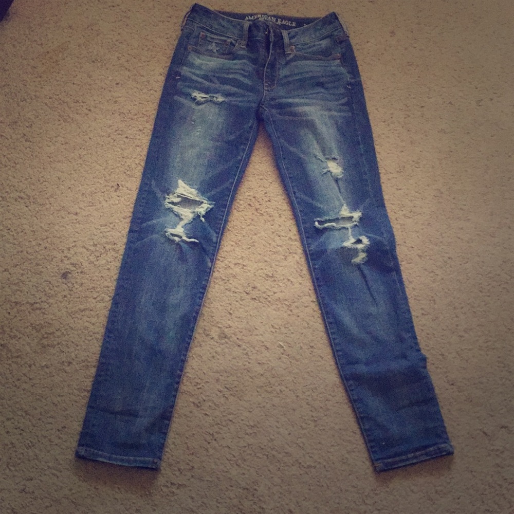 AEO ripped skinny jean